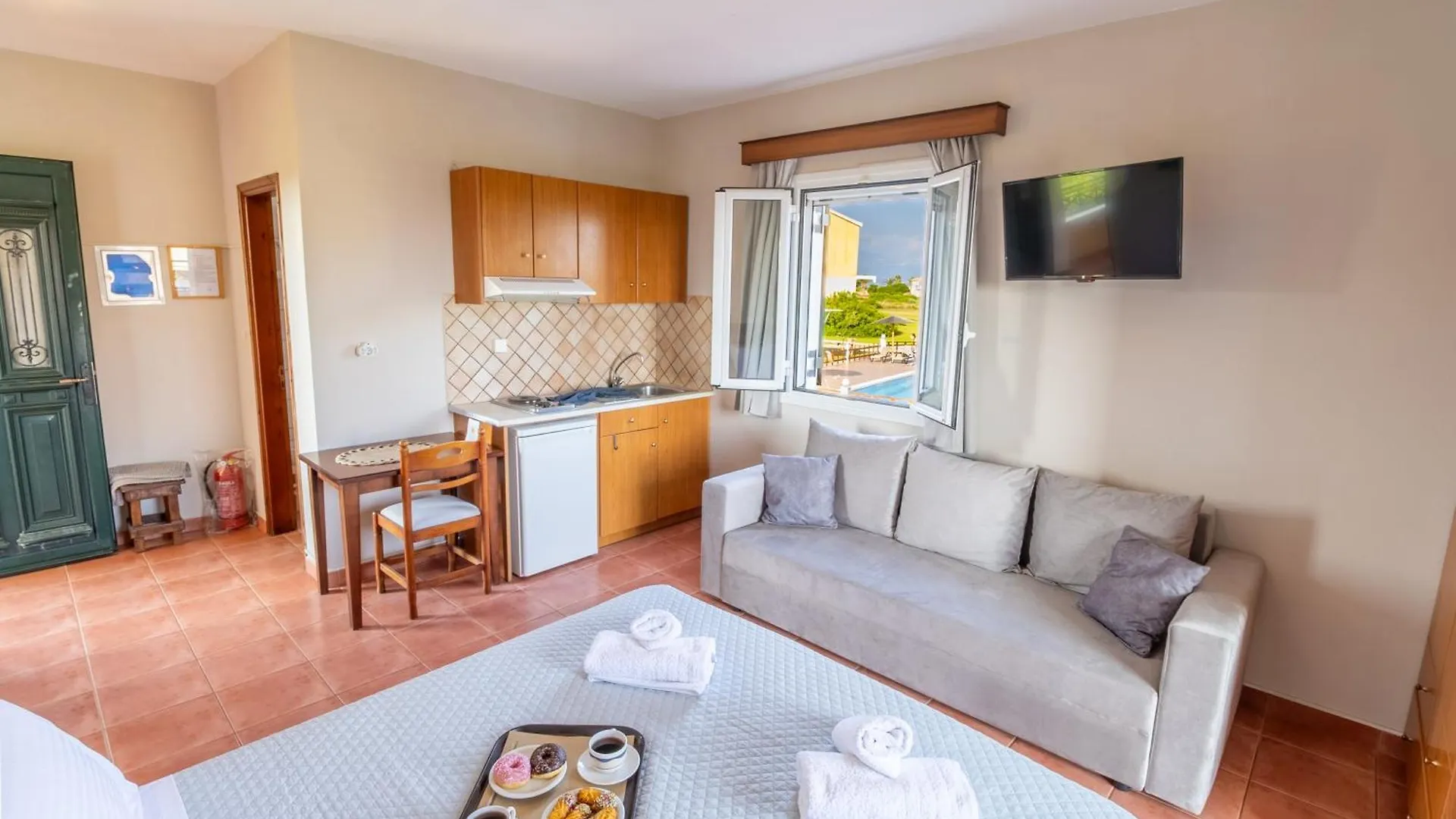 Vitoratos Studios Lixouri 0*,  Greece