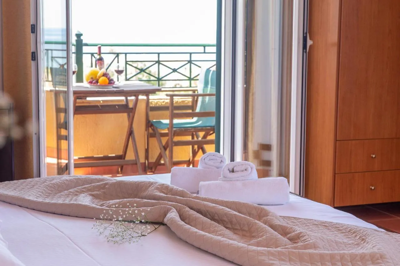 Vitoratos Studios Lixouri Apartment